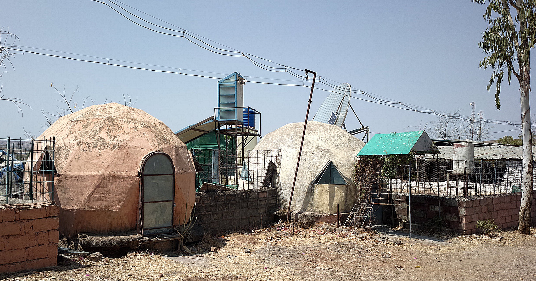 low-cost ferrocement geodesic dome-houses